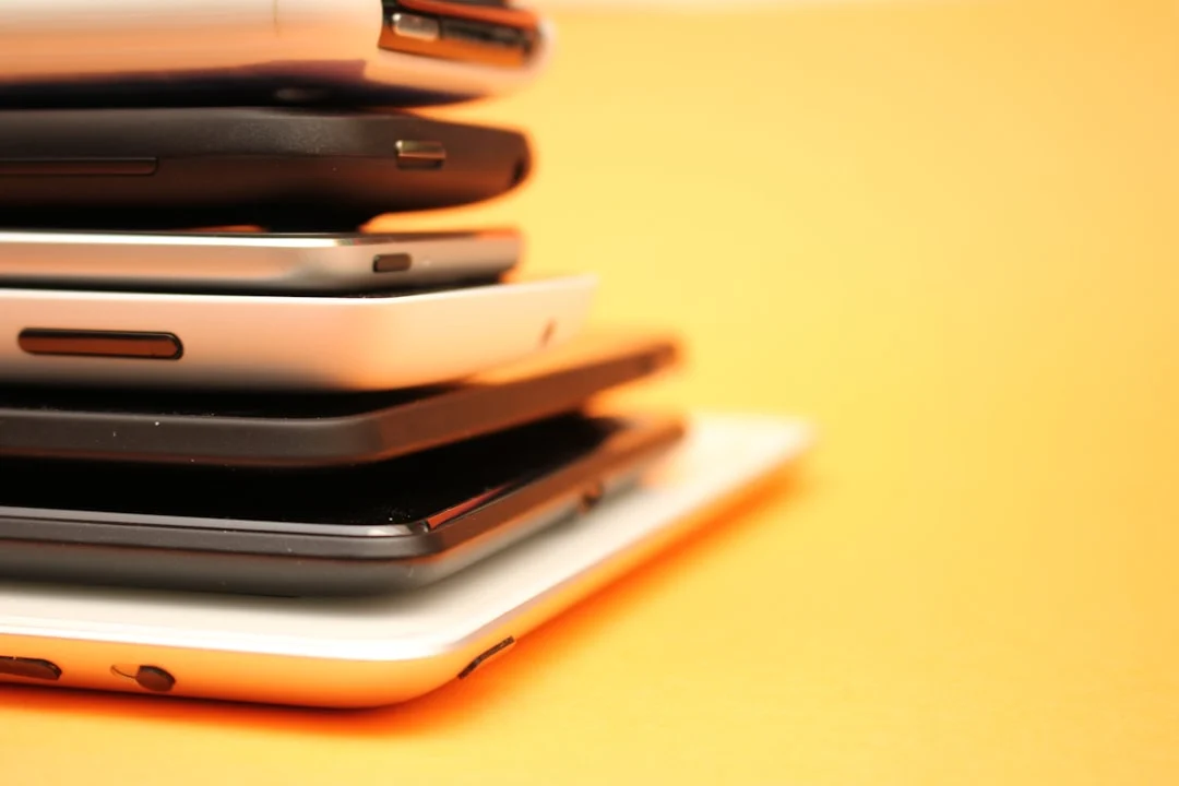 Adopting shape‑changing smart devices in Industry 4.0
