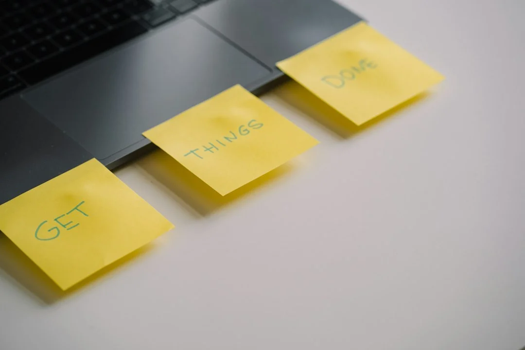 Surgical Sticky Note Adhesive Simplifies Operations